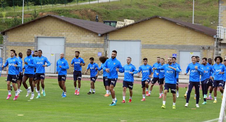 Son Dakika: Fenerbahçede Vitor Pereira, 5 futbolcuyu kamptan gönderdi