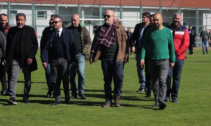 BAŞKAN KUTLU’YU HAZIRLIK MAÇINA DAVET ETTİLER