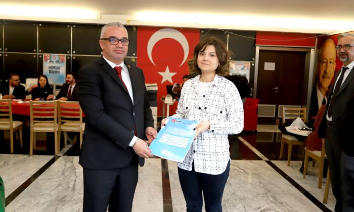 Gültekin Uğur, CHP Milletvekili Aday Adaylığı’nı açıkladı