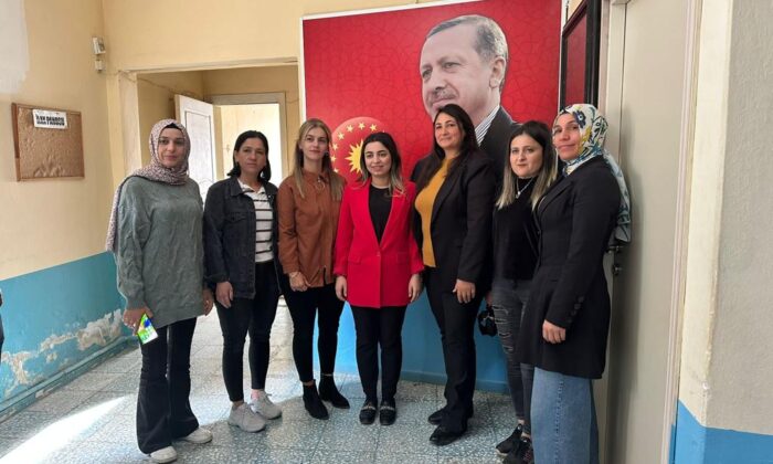 İlçeler “Hazal Dizman” diyor