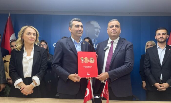 ORHAN BAYRAM SAHAYA İNDİ!