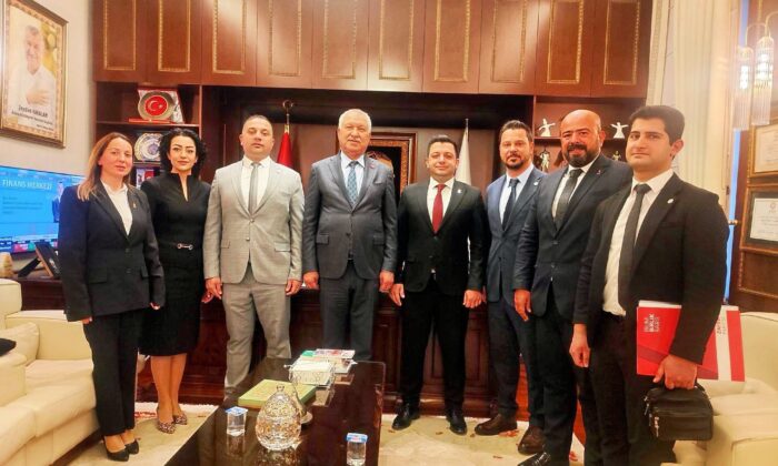 Zafer Partililerden Karalar’a ziyaret