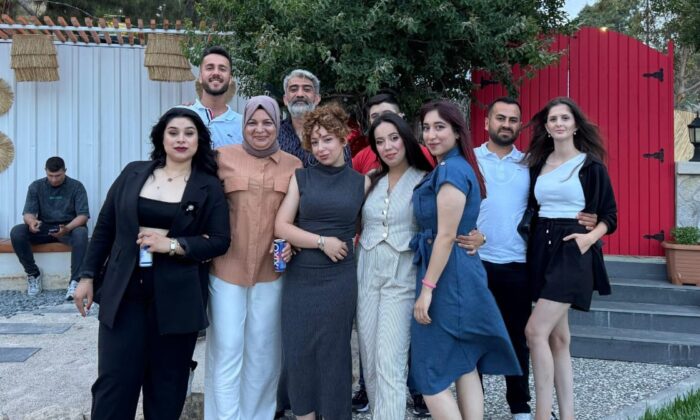 ADANA’DA AŞK DOLU BİR SÜRPRİZ GECESİ: “AVA GİDERKEN AVLANDI”, EVLİLİK TEKLİFİYLE TAÇLANDI!
