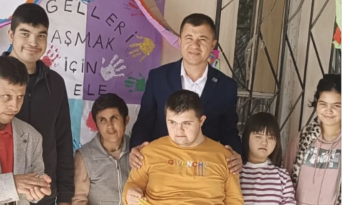 Anahtar Parti Karaisalı İlçe Teşkilatı’ndan Engelliler Günü Etkinliği