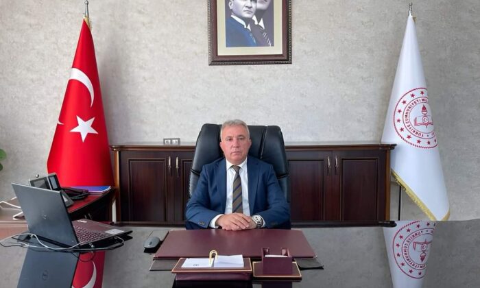 İNSANA ÖZGÜRLÜK,TOPLUMA BAĞIMSIZLIK ALTIN TEPSİDE SUNULMUYOR!