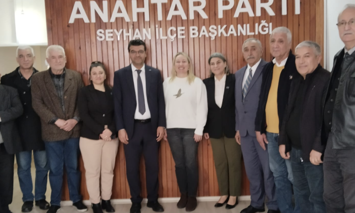 Anahtar Parti Genel Sekreteri Nihal Ağca Adana’da Teşkilatla Buluştu: “Türkiye’nin 6’ncı Partisiyiz”