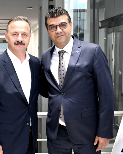 “Anahtar Parti İl Başkanı’ndan Bölgedeki Savaş İçin Uyarı: Ülke Riskini Artıran Ana Bileşen Yönetilemeyen Ekonomidir”