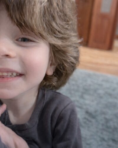 Bir Annenin Gözünden Otizm: Sessiz Ama Güçlü Bir Yolculuk