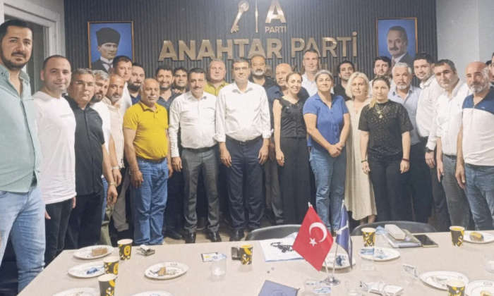 Anahtar Parti Adana’da Sahaya İndi: Karaisalı İçin Teşkilatlar Tam Kadro Sahada”