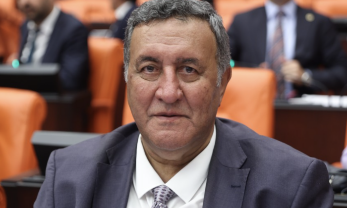 GÜRER: “EMEKLİLERİN YÜZÜ GÜLMÜYOR, MAAŞ ARTIŞI ŞART”